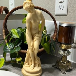 Vintage A. Santini Classic Venus Figurine Scultpure Nude Woman by Italy